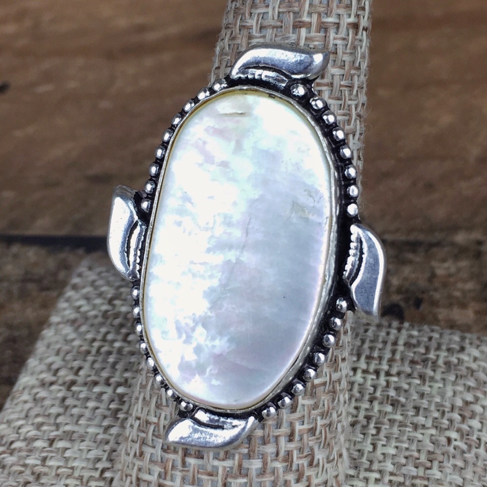 New Mother Of Pearl MOP Statement Silver Overlay Ring Size 8 - Picture 7 of 11